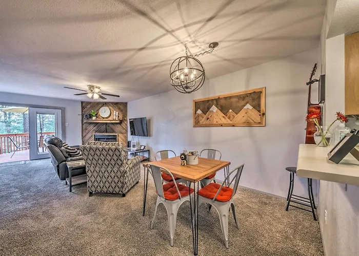 Hike, Golf And Explore Ruidoso Retreat With Deck!