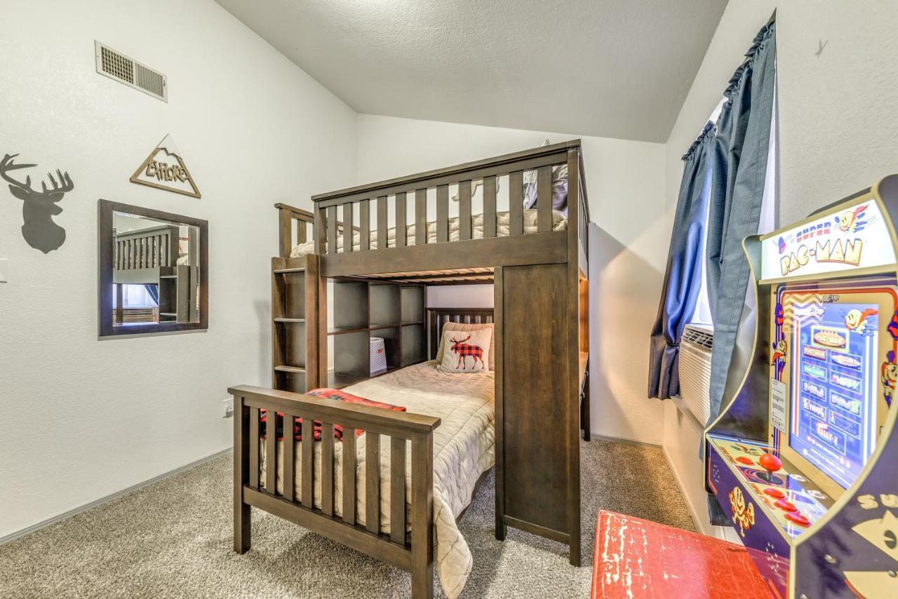 Apartment Hike, Golf And Explore Retreat With Deck! *